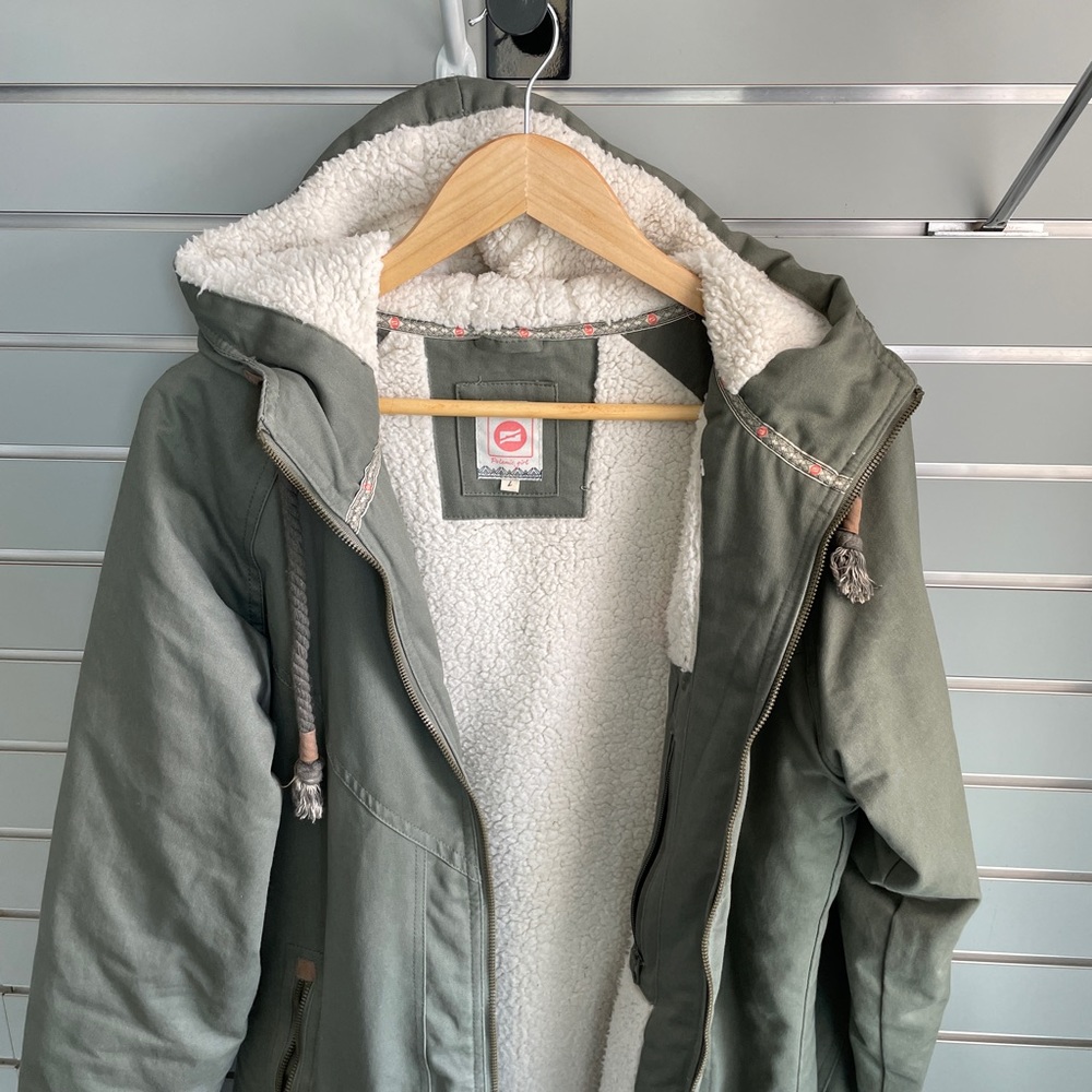 Women long jacket with fleece & hood